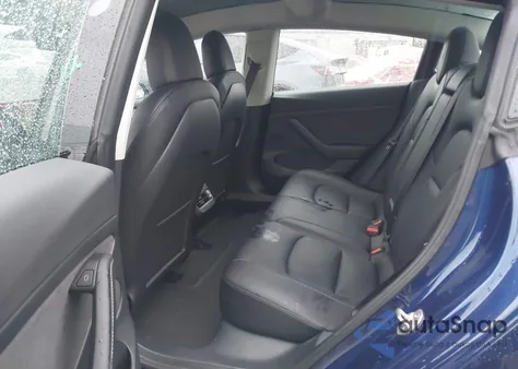 2022 Tesla Model 3 Rear-Wheel Drive z USA, uszkodzony, nr VIN 5YJ3E1EA3NF341830